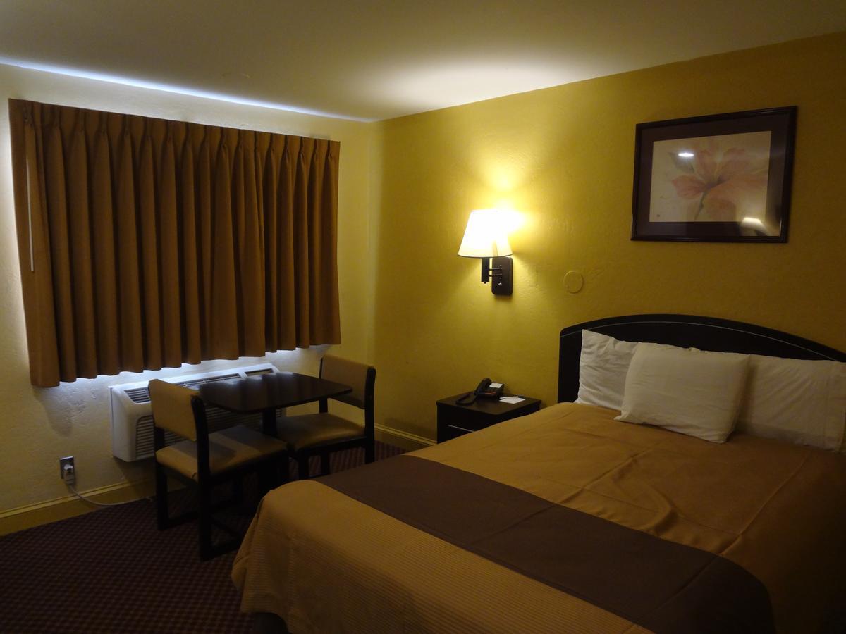 Americas Best Value Inn - Goldsboro Esterno foto